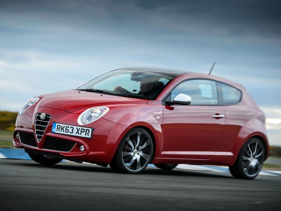  Alfa Romeo MiTo Sportiva 2013 года  (UK) (фото 9 из 27)